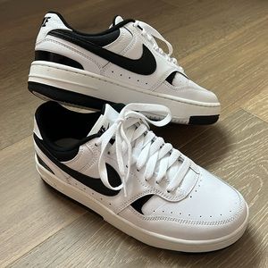Nike Gamma Shoes (7.5)